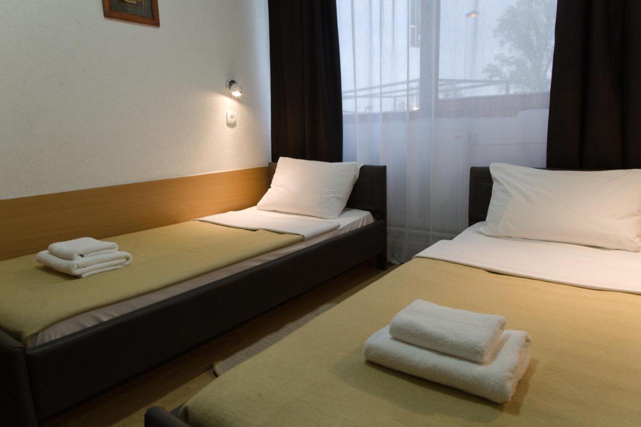 Hotel Moment Velika Plana Buitenkant foto